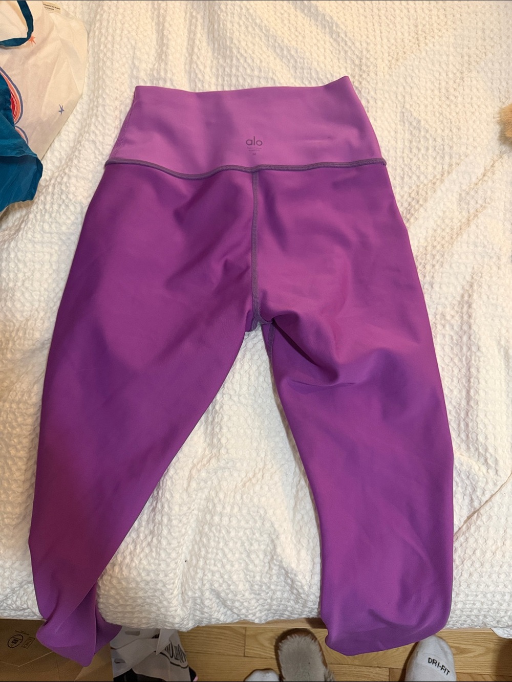 ALO Yoga air lift Purple Leggings